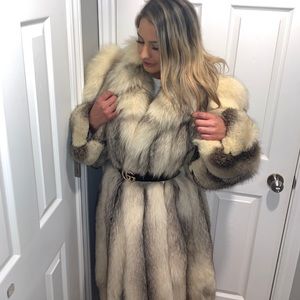 Meet your Posher, Ebony